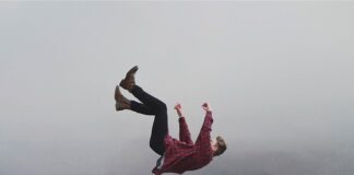 Po czym poznać że koszula jest za duża? Po czym poznać że koszula jest za duża?