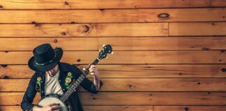 Dlaczego kowboje noszą kapelusze? Dlaczego kowboje noszą kapelusze?